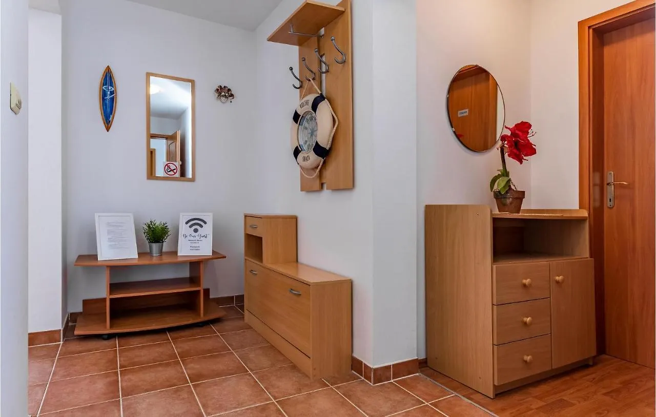 Stunning Apartment In Medulin With Wifi